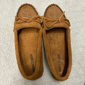 Minnetonka size 7 moccasins
